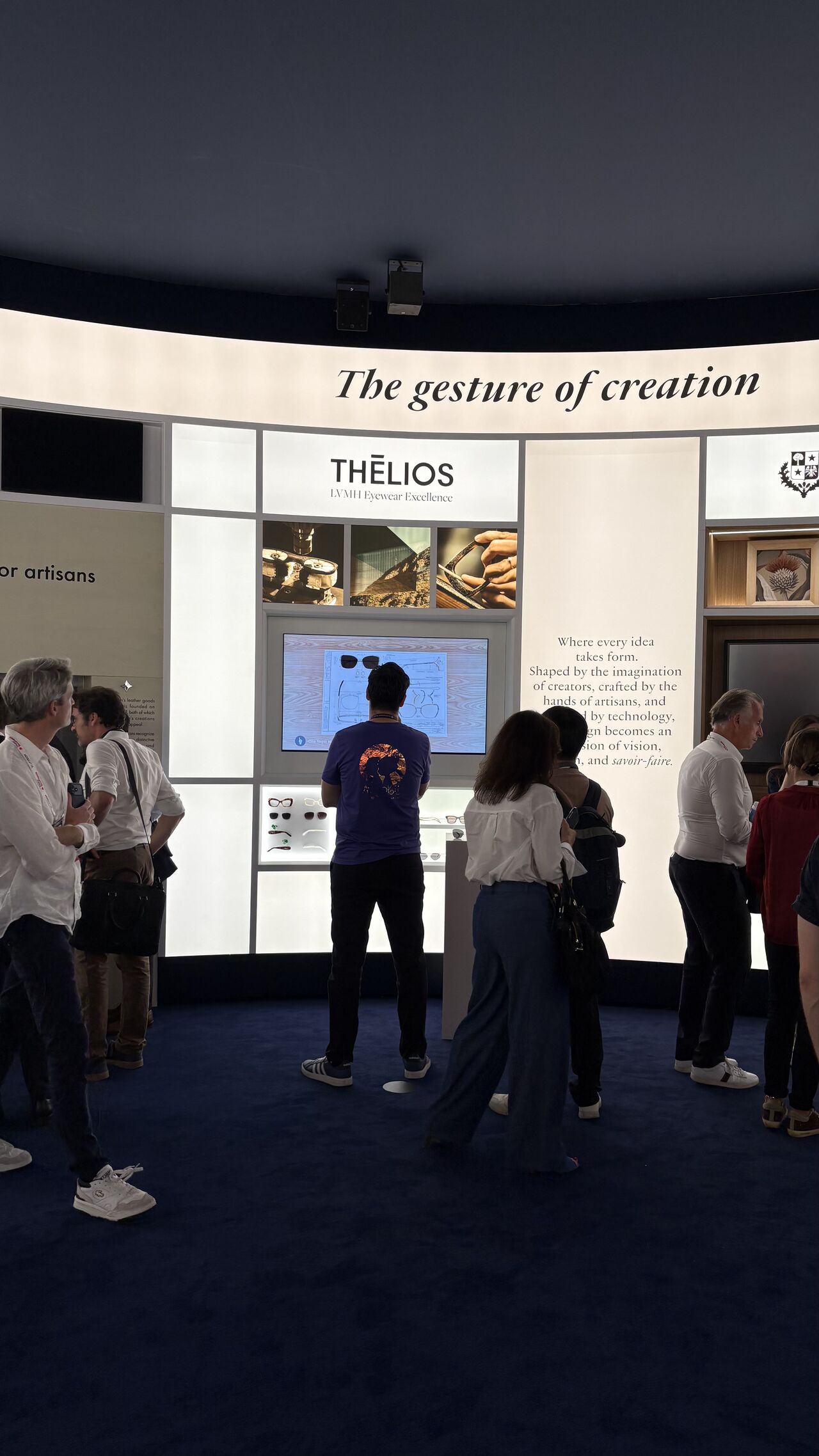 Thélios interactive installation
